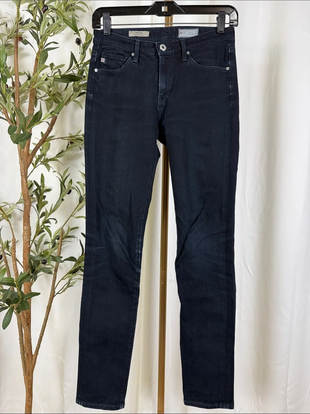 AG Contour 360 The Prima Mid Rise Cigarette Jeans in Deep Navy Sz 26 (B7)